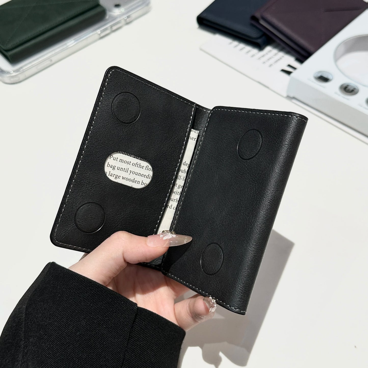 Magnetic Tri-fold Wallet | Holds Up to 6 Cards | UTILCK