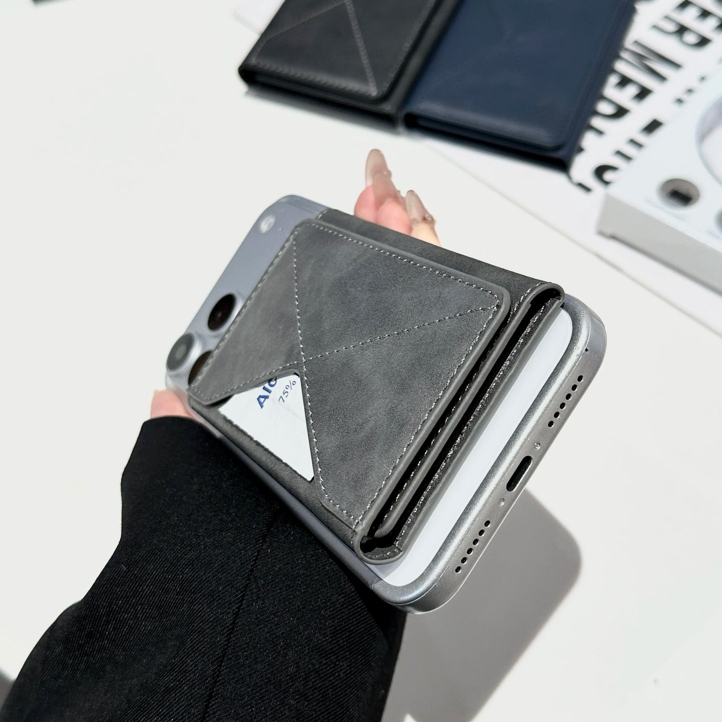 Magnetic Tri-fold Wallet | Holds Up to 6 Cards | UTILCK